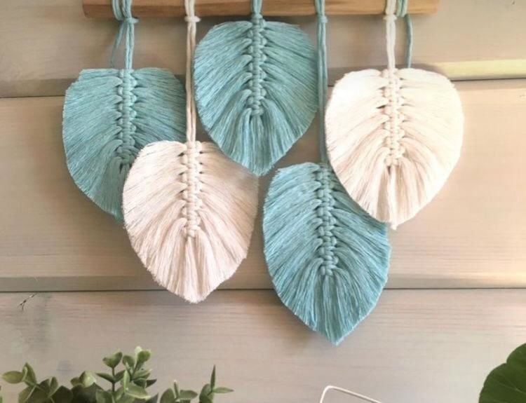 30 cm boy 30 cm en Yaprak ölçüsü 10 x 12cm  Makrome Yaprak Duvar Süsü