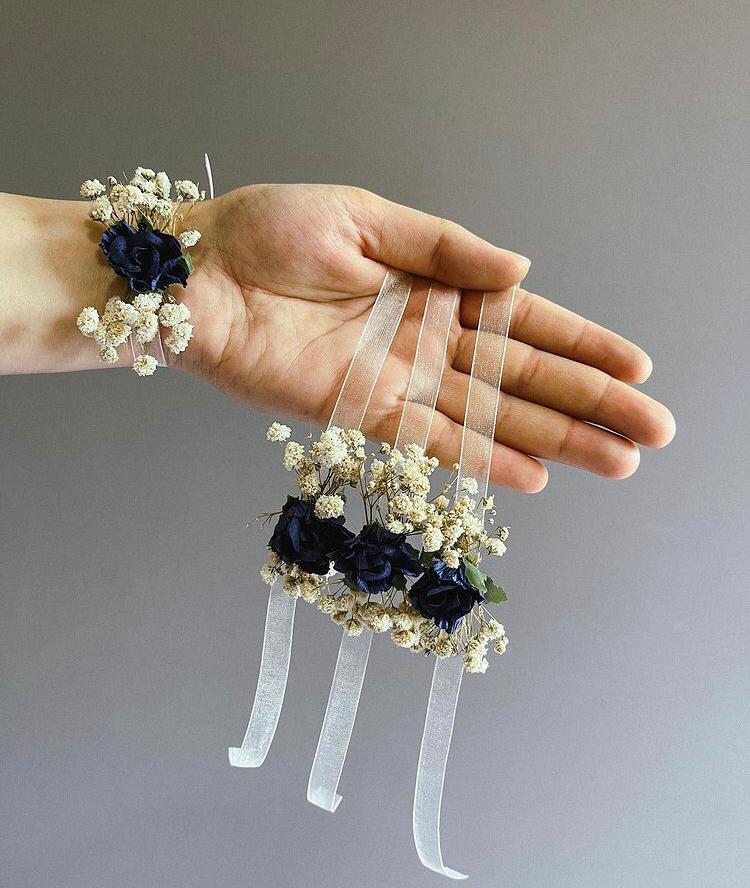 20 adet Nedime Bilekliği Damat  Yaka Çiçeği Hediye KREM