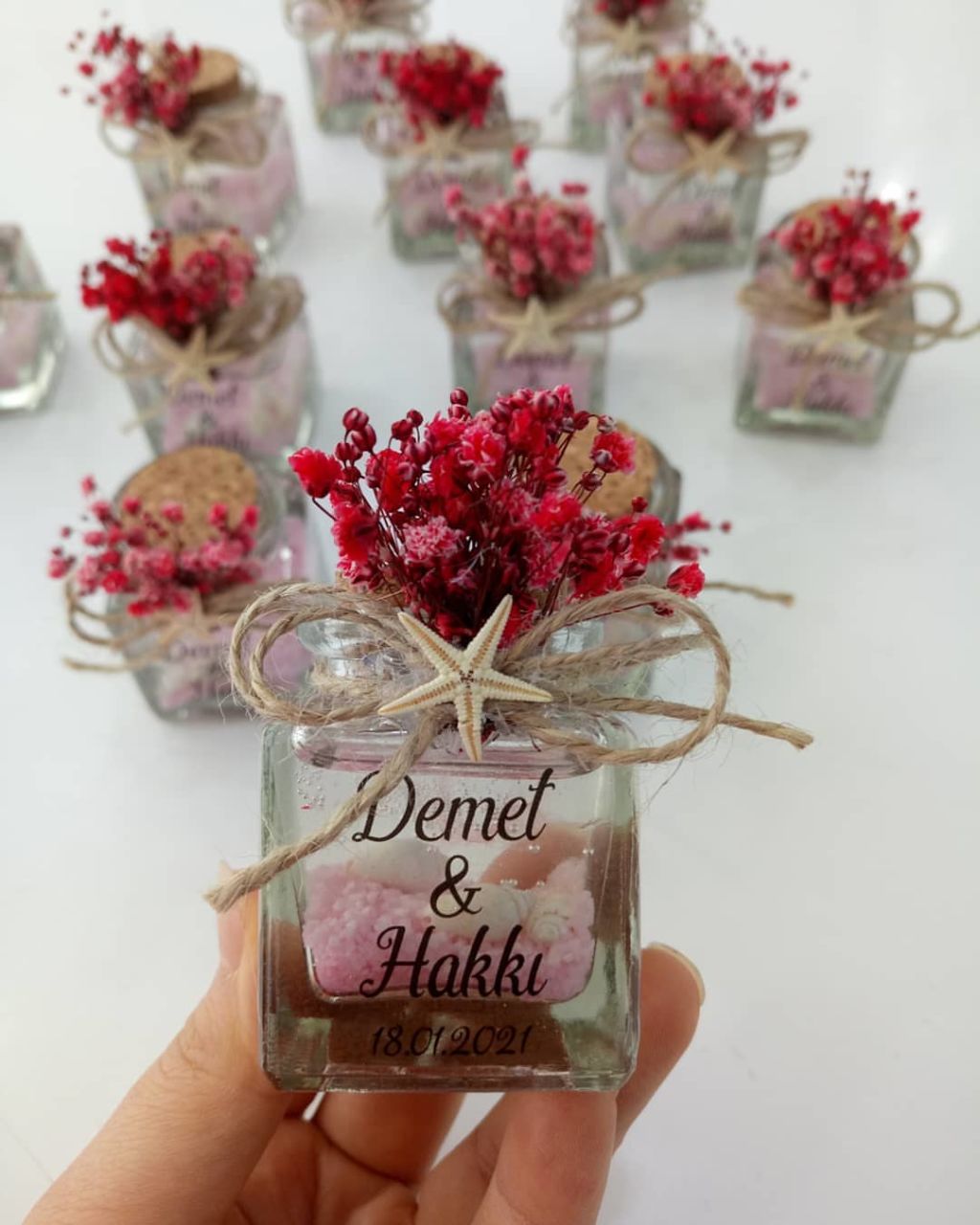 10 Adet Etiketli Deniz Temalı Kare Cam Şişede Jel mum  50 cc Mantar Kapaklı Çiçekli Cam Şişe Jel Mum