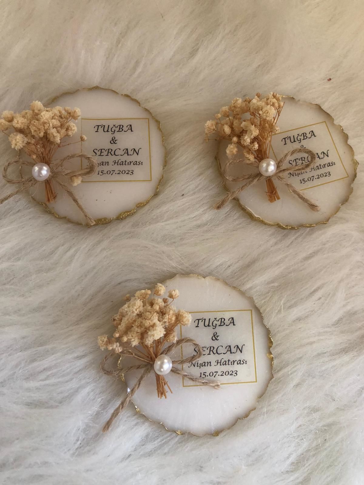 10 Adet Mıknatıslı Mağnet Epoksi Gold Beyaz Magnet Söz Nişan Kına Hediyelik Nikah Şekeri Düğün Hediye