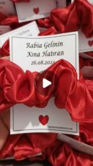 Hediyeliklerbizden  Kına Gecesi Hediyelik Saten Saç Tokası (50 Adet) Kişiye Özel Etiketlendirilir.