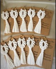 50  Adet Çiçekli Etiket Kartlı Makrome Anahtarlık KREM