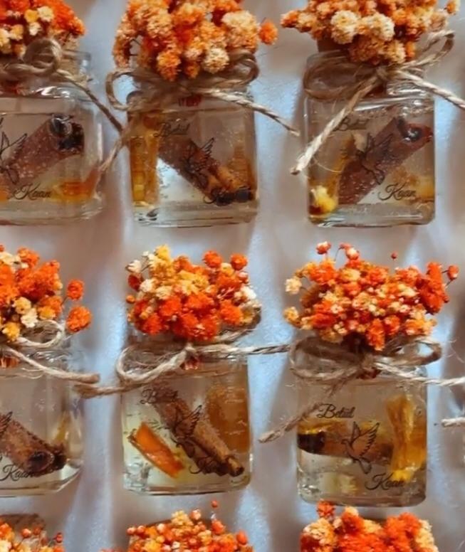 10 Adet Kare Cam Şişede Portakallı Tarçınlı  Deniz Kumlu  Jel Mum Beyaz