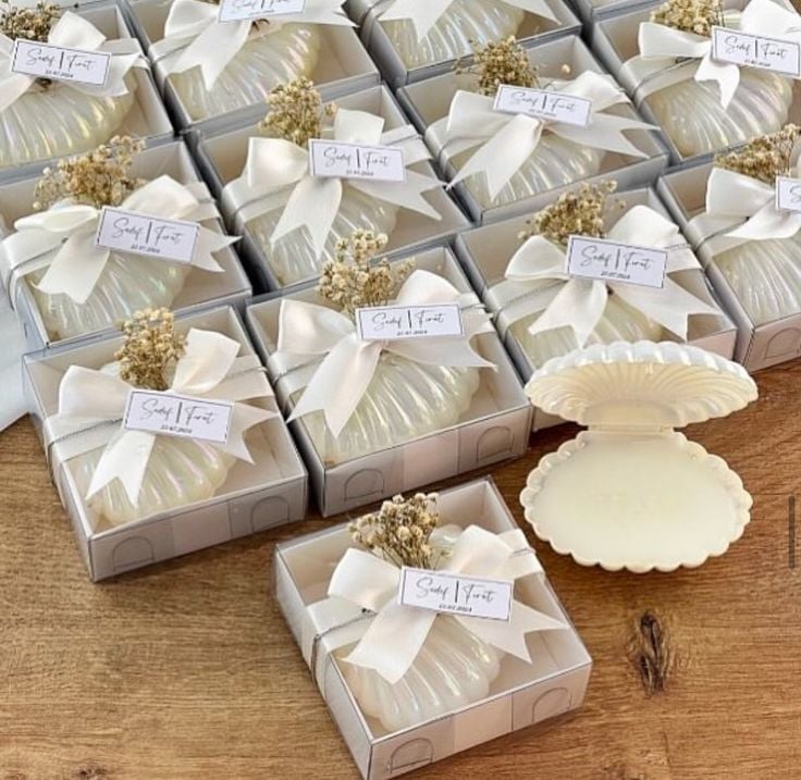 10 Adet Hediyeliklerbizden Kraft Kutuda Hediyelik İncili İstiridye Kutusunda Mum Nişan Kına Nikah Düğün Doğum Günü Hediyelik Kız İsteme