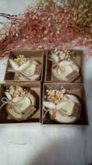 10 Adet Resimli  Ağaç Kütük Mağnet Nikah şekeri KREM